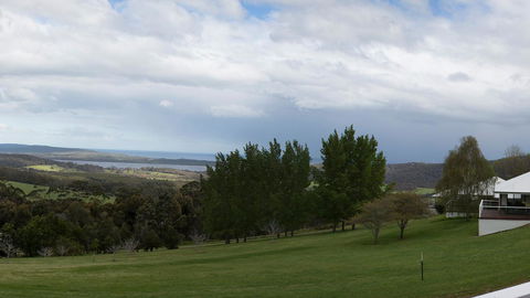 Karri Mia Chalets And Studios - New South Wales Tourism  5