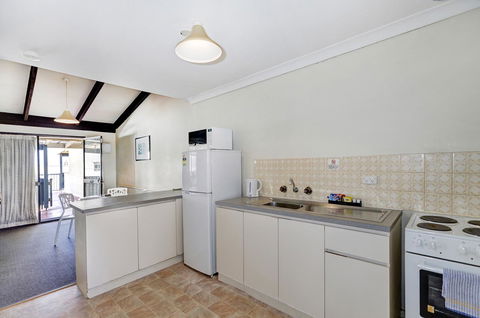 West Beach Lagoon 123 - Location & Views!!! - New South Wales Tourism  10