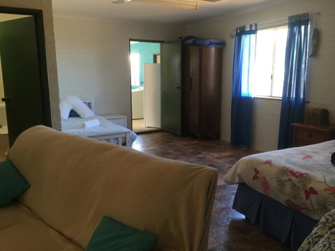 Surf Shack - New South Wales Tourism  0