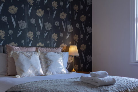 Heritage Townhouse Near Harbour Bridge - New South Wales Tourism  4