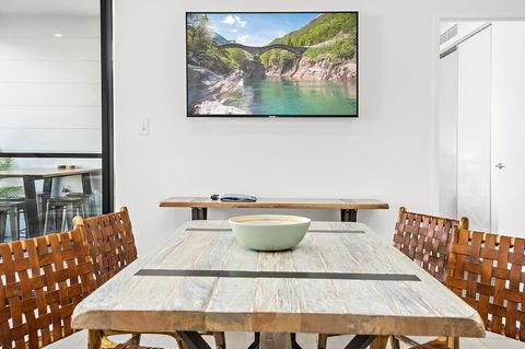 Rockpool 2 Sawtell Beach - Just Steps To Restaurants And 2 Min Stroll To Beach! - New South Wales Tourism  4