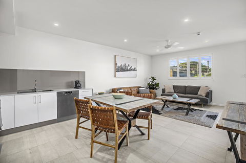 Rockpool 2 Sawtell Beach - Just Steps To Restaurants And 2 Min Stroll To Beach! - New South Wales Tourism  2