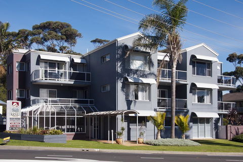 Mollymook Cove Apartments - New South Wales Tourism  0