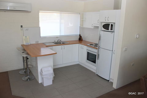 Mollymook Cove Apartments - New South Wales Tourism  12