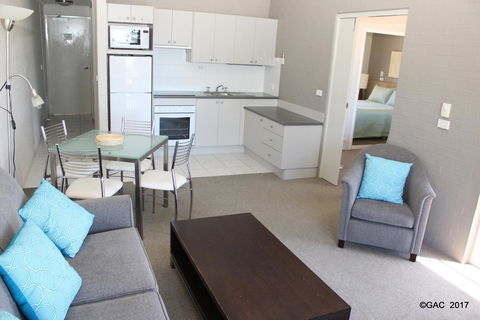 Mollymook Cove Apartments - New South Wales Tourism  22