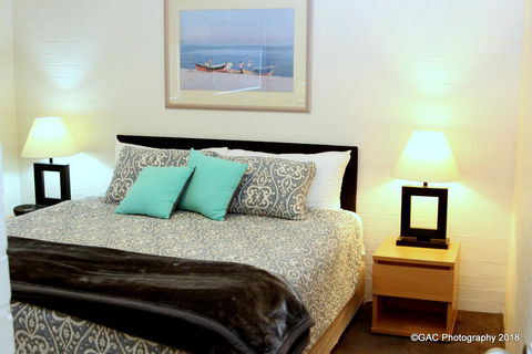 Mollymook Cove Apartments - New South Wales Tourism  31