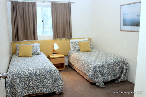 Mollymook Cove Apartments - New South Wales Tourism  26