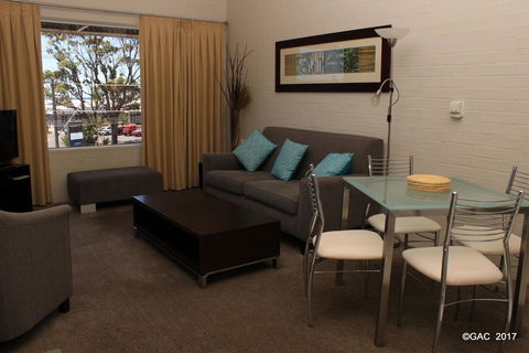 Mollymook Cove Apartments - New South Wales Tourism  3