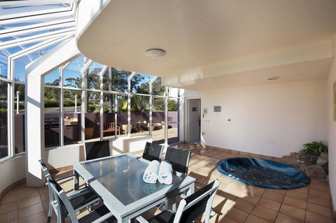 Mollymook Cove Apartments - New South Wales Tourism  35