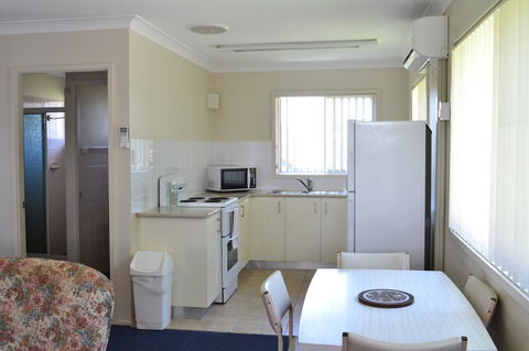 Sundial Holiday Units - New South Wales Tourism  42