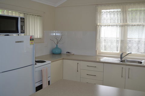 Sundial Holiday Units - New South Wales Tourism  31