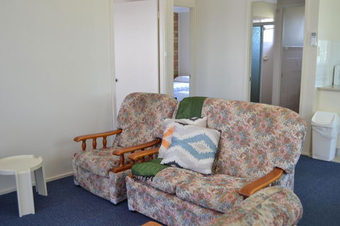 Sundial Holiday Units - New South Wales Tourism  40