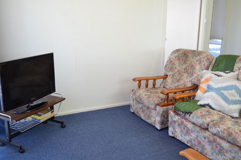 Sundial Holiday Units - New South Wales Tourism  41