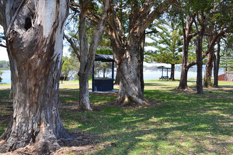 Sundial Holiday Units - New South Wales Tourism  13