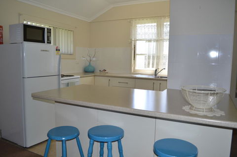 Sundial Holiday Units - New South Wales Tourism  19