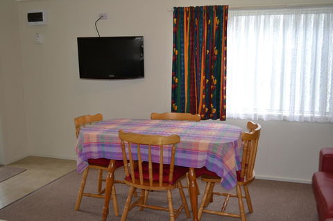 Sundial Holiday Units - New South Wales Tourism  33