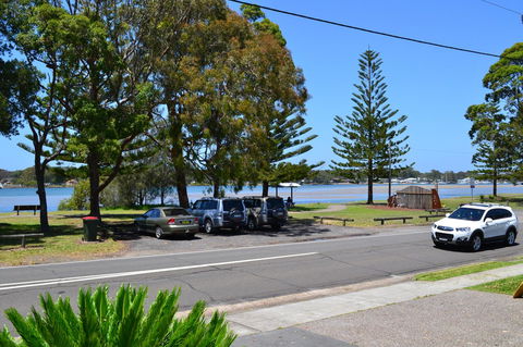 Sundial Holiday Units - New South Wales Tourism  38