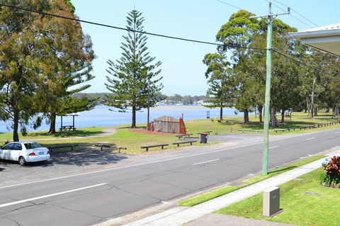 Sundial Holiday Units - New South Wales Tourism  10