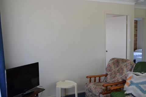 Sundial Holiday Units - New South Wales Tourism  37