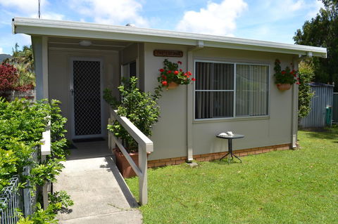 Sundial Holiday Units - New South Wales Tourism  8