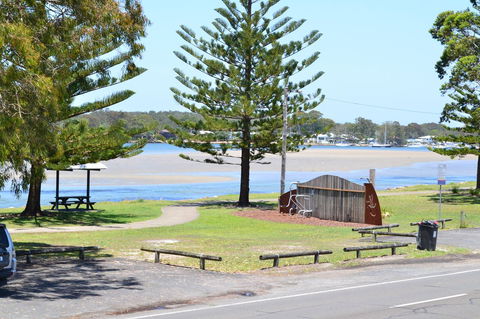 Sundial Holiday Units - New South Wales Tourism  6