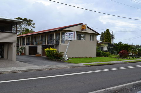 Sundial Holiday Units - New South Wales Tourism  1