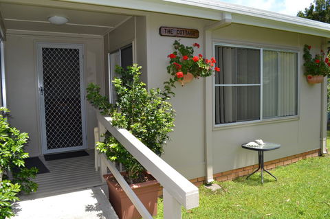 Sundial Holiday Units - New South Wales Tourism  25