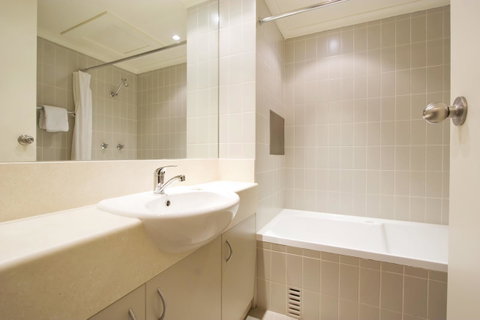 Lantern 1 Bedroom Balcony With Panoramic View - New South Wales Tourism  26