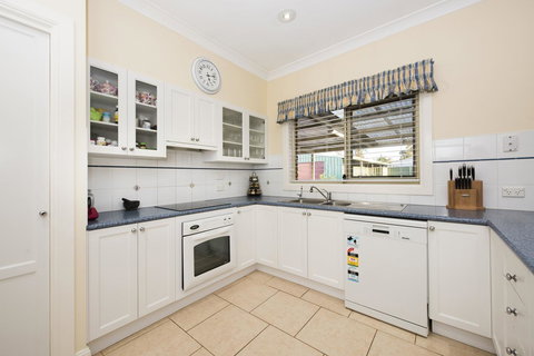 Colonial Court Villas - New South Wales Tourism  9