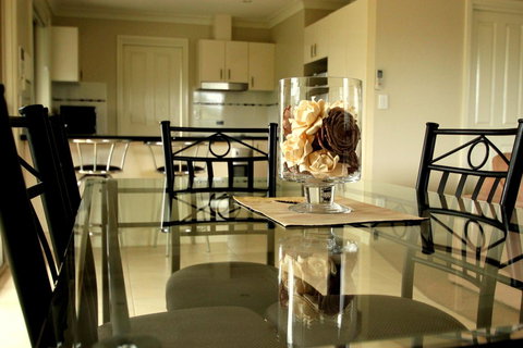 Colonial Court Villas - New South Wales Tourism  23