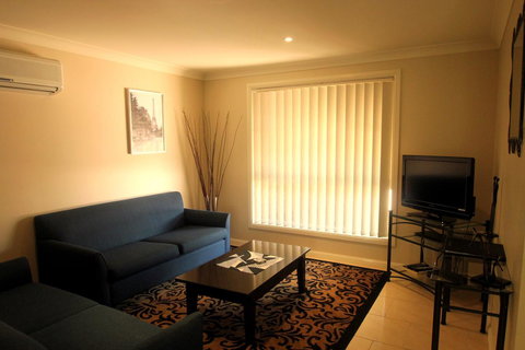 Colonial Court Villas - New South Wales Tourism  31