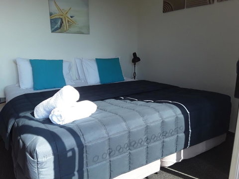 Narooma Golfers Lodge - New South Wales Tourism  11