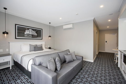 CH Boutique Hotel & Apartments, Ascend Hotel Collection - New South Wales Tourism  7