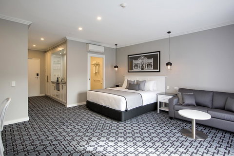 CH Boutique Hotel & Apartments, Ascend Hotel Collection - New South Wales Tourism  0