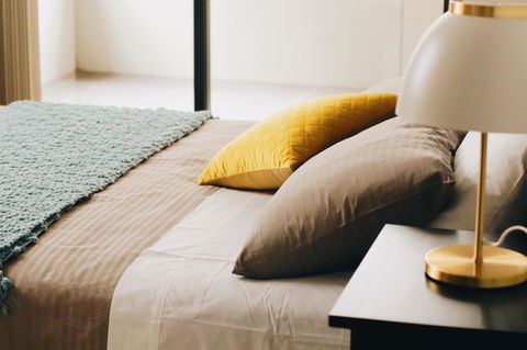 Modern & Cosy 2-Bedroom Apartment Hornsby - New South Wales Tourism  4