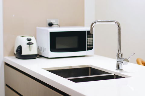 Modern & Cosy 2-Bedroom Apartment Hornsby - New South Wales Tourism  9