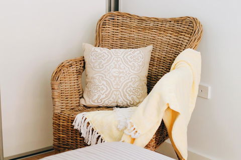 Modern & Cosy 2-Bedroom Apartment Hornsby - New South Wales Tourism  5