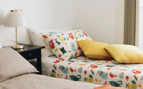 Modern & Cosy 2-Bedroom Apartment Hornsby - New South Wales Tourism  6