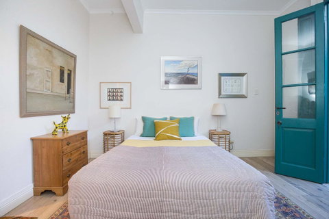 Bondi Beach House - New South Wales Tourism  37