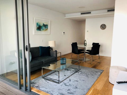 Wyndel Apartments Neutral Bay - Military - New South Wales Tourism  0