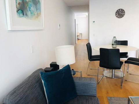 Wyndel Apartments Neutral Bay - Military - New South Wales Tourism  5