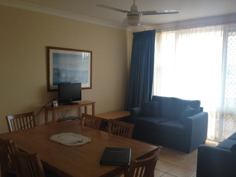 Oxley Cove Holiday Apartment - New South Wales Tourism  12