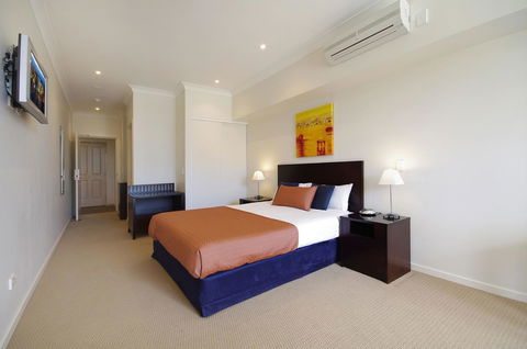 Macquarie Waters Boutique Apartment Hotel - New South Wales Tourism  26