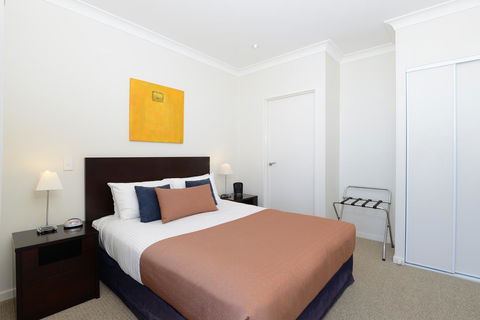 Macquarie Waters Boutique Apartment Hotel - New South Wales Tourism  12