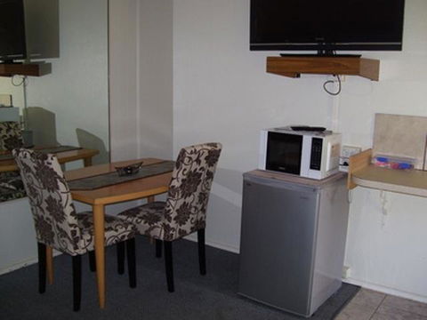 Glenwood Tourist Park & Motel - New South Wales Tourism  10