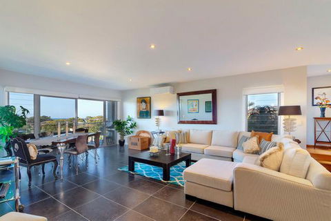 Churchill View Forster - New South Wales Tourism  0