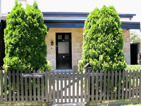 Apple Tree Cottage - New South Wales Tourism  32