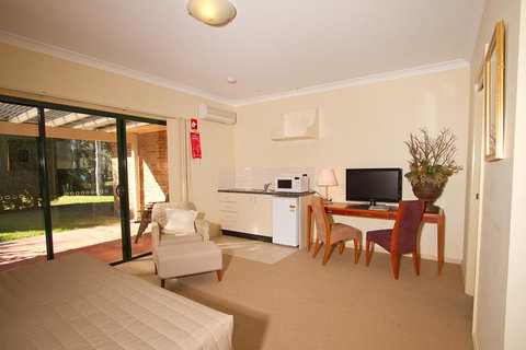 Potters Apartments - New South Wales Tourism  15
