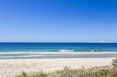 Beachfront 2 - New South Wales Tourism  2