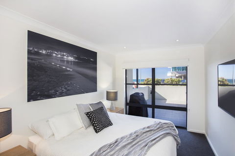 Beachfront 2 - New South Wales Tourism  12